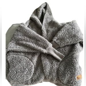 Nordic Beach Wrap Original - One Size. Excellent Used Condition.